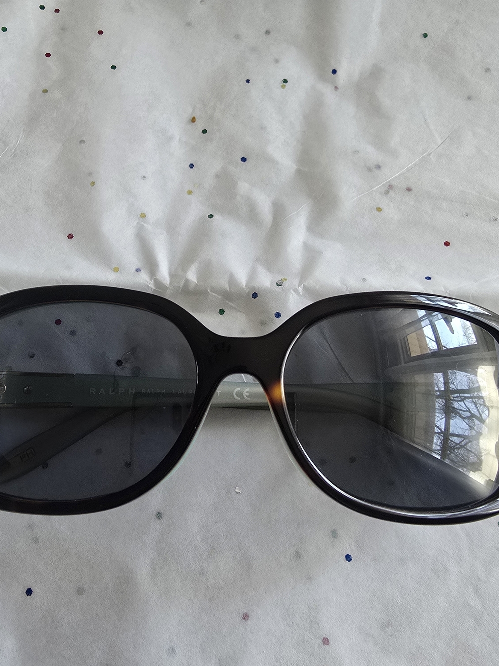 Ralph Lauren Women’s Tortoiseshell Sunglasses with Gold Accent and case RA5130 - Picture 11 of 16